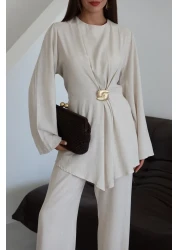 Laluvia طقم بنطلون بلوزة ببروش ذهبي طبيعي - 8759