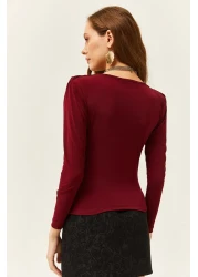 Olalook بلوزة نسائية بياقة مطوية مبطنة باللون الأحمر الداكن BLZ-19002419