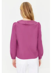  Collection قميص منسوج من القطن المطرز باللون الوردي المتربة TWOAW21GO0005