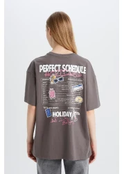 Defacto تي شيرت ذو رقبة دائرية وطبعة خلفية واسعة E0637AX25SM