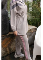 Wovi طقم رياضي حريمي حجاب