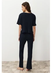  Collection طقم بيجامة مضلع - أزرق داكن، تي شيرت وبنطلون مطبوع عليه شعار THMSS21PT1016