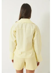 Bianco Lucci قميص بوبلين نسائي ذو طية صدر مزدوجة وربطة جانبية 60283082