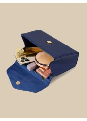 هذه الحقيبة المسائية لها سعة معينة لحمل العناصر مثل الهاتف والمحفظة والمستحضرات التجميلية. التصميم القابل لل