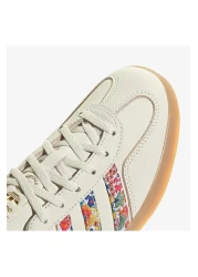 adidas حذاء رياضي نسائي من Gaselle Indoor X Liberty London باللون الكريمي