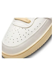 Nike حذاء كاجوال للجنسين باللون الأبيض - FD0320-133