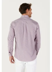 AC&Co / Altınyıldız Classics قميص رجالي مخطط بقصة ضيقة باللون الأزرق الداكن والأحمر وياقة بأزرار وياقة بأزرار وشعار قطن وجيب