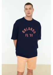  Collection تي شيرت أزرق داكن كبير الحجم مطبوع عليه مدينة - 100% قطعة TMNSS22TS0304