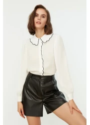  Collection قميص أبيض منسوج بتفاصيل مطرزة - مقاس عادي TWOAW21GO0302