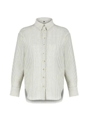  Collection قميص منسوج بمظهر كتان كبير الحجم مخطط باللون الأخضر TWOSS24GO00050