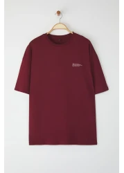  Collection تي شيرت أحمر كلاريت كبير الحجم 100% بياقة دائرية ونص بسيط