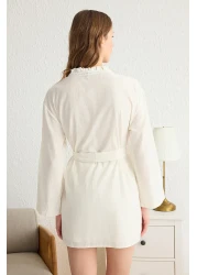  Collection طقم بيجامة منسوج مكون من 3 قطع من القطن بنسبة 100% مع كشكشة وشورت إكسسوارات مخططة THMSS25PT00054