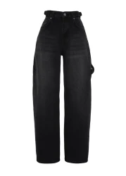  Collection بنطلون جينز أسود أكثر استدامة بقصة واسعة وخصر عالي من Carpenter Skater TWOAW24JE00308