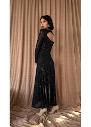 HELİS BUTİK فستان بارلا متوسط الطول مزين بالترتر باللون الأسود