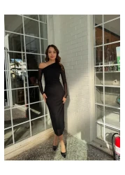 Daçem Hira فستان من التول متوسط ​​الطول مكشوف الكتفين