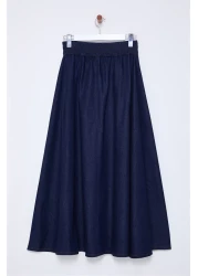  Collection تنورة طويلة من قماش الدنيم باللون الأزرق الداكن مع خصر مطاطي TWOSS25ET00006
