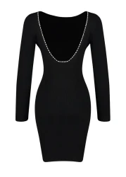  Collection فستان أسود قصير مزين باللؤلؤ من الخلف - TWOAW24EL00089