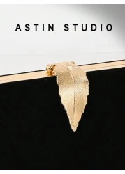 حقيبة سهرة كلاسيكية للنساء بلون أبيض ذات إبزيم معدني بزخرفة ورقة، حقيبة مناسبة للسهرات والحفلات والزفاف