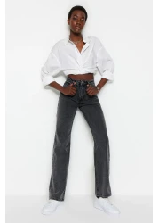  Collection بنطلون جينز بخصر عالي وبتصميم أرجل واسعة باللون الفحمي TWOSS23JE00068