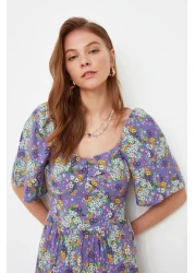  Collection فستان منسوج متوسط الطول بطبعة زهور وأكمام بالون على شكل حرف A باللون الأرجواني TWOSS20EL2323