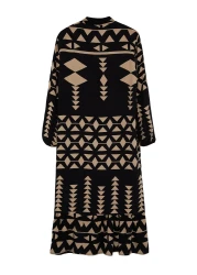  Collection فستان أسود متوسط ​​الطول بتفاصيل منسوجة بنمط كبح TWOSS24EL01019