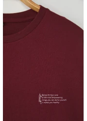  Collection تي شيرت أحمر كلاريت كبير الحجم 100% بياقة دائرية ونص بسيط