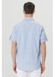 AC&Co / Altınyıldız Classics قميص قطني مخطط بقصة مريحة وقصة مريحة باللونين الأبيض والأزرق للرجال