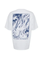  Collection تي شيرت أبيض محبوك 100% من القطن مطبوع من الأمام والظهر مقاس كبير/مريح TWOSS24TS00234