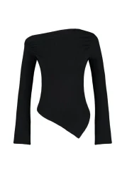  Collection أسود ثنيات قارب الرقبة غير المتكافئة بسط كم طويل محبوك بلوزة TWOAW24BZ00393