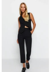  Collection بنطال أسود أساسي من القماش المنسوج بأرجل ضيقة TWOSS19ST0038