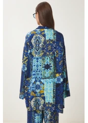 Happiness İstanbul طقم بنطلون كيمونو فيسكوز منقوش باللون الأزرق الداكن والأصفر للنساء JE00002