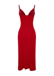  Collection فستان محبوك قصير بحزام مناسب من الكريب الأحمر ومفصل ومزين بفتحة رقبة على شكل قلب TWOSS23EL02097