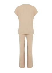  Collection طقم بيجامة محبوكة بياقة مضلعة باللون البيج THMSS24PT00234