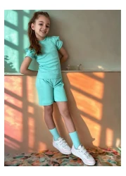 özge başaran Mint Girl's 4-Piece Set – Ruffled Shorts T-Shirt Socks Band Combination