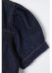  Collection بلوزة من قماش الدنيم بأكمام قصيرة باللون الأزرق الداكن ورقبة على شكل حرف V TWOSS25BZ00000