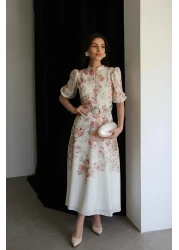 Julidress فستان من الكتان بتصميم مميز بطول متوسط ​​الطول وياقة واقفة وأزرار وطبعة زهور مع حزام