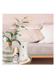 Glade Elegant Amber And Oud Automatic Refill Spray 269ml With Vanilla Automatic Refill Spray 269ml