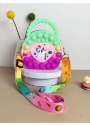 حقيبة يد بشكل قلب، حقيبة كروسبودي من السيليكون، محفظة وحيد القرن - مخفف للتوتر، مقاوم للماء، جيب تخزين قوي - سل