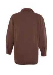  Collection قميص بني بجيب واحد/قميص من القطن المنسوج بقصة واسعة TWOAW20GO0115