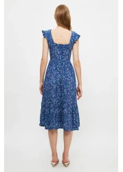  Collection فستان منسوج متوسط الطول من الفيسكوز بطبعة زهور باللون الأزرق الداكن ورقبة مربعة على شكل حرف A TWOSS20EL3331