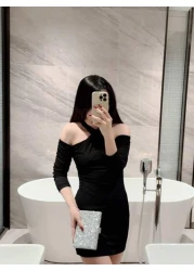 One Shiny Rhinestone Encrusted Box Shaped Evening Clutch Bag For Women Elegant Luxury Formal Dress Mini Bag For Romantic Wedding Bridal Party Prom Chain Shoulder Bag Square Purse Perfect For Party Wed