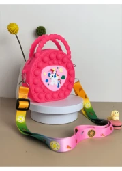 حقيبة يد بشكل قلب، حقيبة كروسبودي من السيليكون، محفظة وحيد القرن - مخفف للتوتر، مقاوم للماء، جيب تخزين قوي - سل